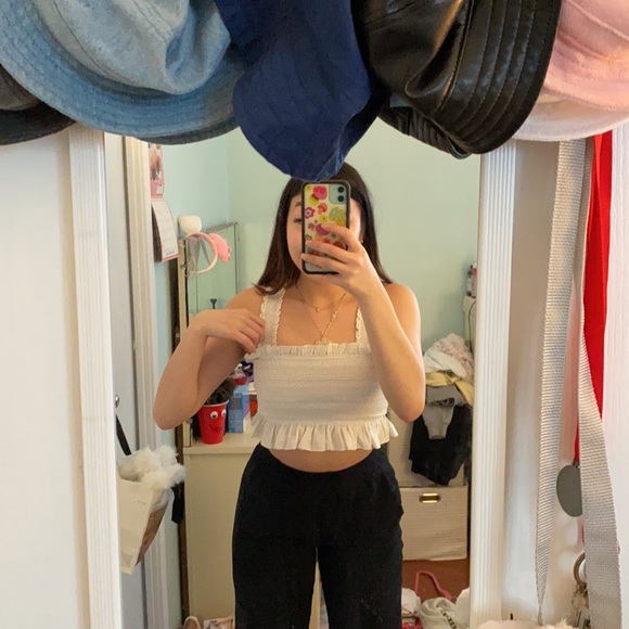 White frilly crop top forever21 size S - Picture 2 of 3